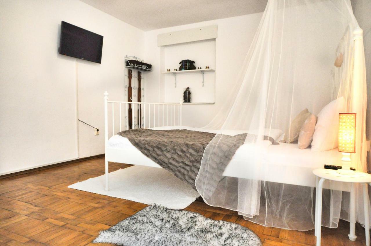 Pine House Apartment Brasov Exterior photo